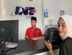 JNE Berikan Diskon Ongkos Kirim 50% di Hari Sabtu dan Minggu April 2024