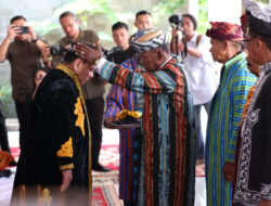 Pj. Gubernur Sultra Peroleh Gelar Adat “Kolakino Liwu Pancana” atas Keadilan Restoratif di Buton Tengah