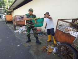 Peduli Kebersihan Lingkungan, Bati Bakti TNI Koramil 03/Serengan Bersama DKP Laksanakan Pembersihan Sampah