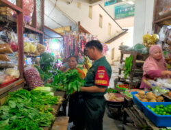 Pasar Tradisional Kandang Sapi Didatangi Babinsa Kelurahan Mojosongo, Ada apa..??