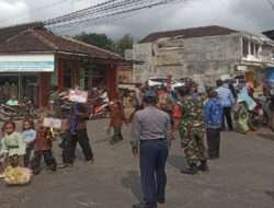 Babinsa Koramil 0805/09 Kendal Bersama Bhabinkamtibmas Laksanakan Pengamanan Pawai Budaya