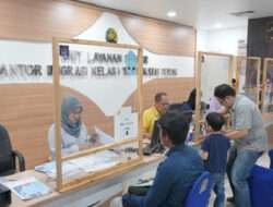 Akhir Pekan, Layanan Paspor Simpatik Pasar Atom Mall diserbu Masyarakat