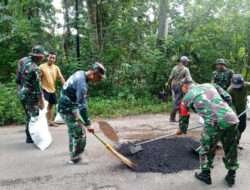 Inisiatif Kolaboratif: Penambalan Jalan Desa Gemaharjo – Desa Prigi di Watulimo