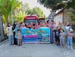 Keluarga Besar Aisyiyah Ranting Kebomlati Plumpang Adakan Family Gathering di Surabaya