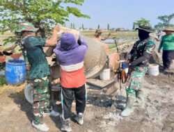 Percepat Progress Pekerjaan, Mesin Molen Setia Menemani Anggnggota Satgas TMMD dan Warga Desa Wirun