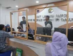 Masyarakat Serbu Kegiatan Paspor Simpatik Pasar Atom Mall