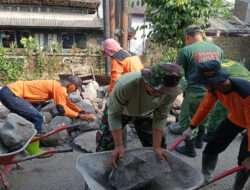 Angkong Alat Angkut Sederhana Mampu Sebagai Senjata Andalan Satgas TMMD Sengkuyung Tahap II Kodim 0735/Surakarta