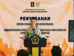 Sukarno Ali Serahkan Remisi Khusus Waisak Tahun 2024 Kepada 9 Warga Binaan Rutan Cipinang