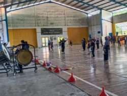 GOR Stikosa AWS Menjadi Pusat Latihan Grup Drumband Gita Bahana Klamsa