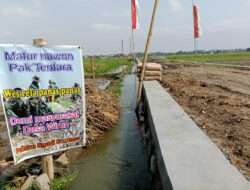 Matur Nuhun Pak Tentara, Poktan Ngudi Santosa Pasang Banner Ucapan Terimakasih Untuk Satgas TMMD