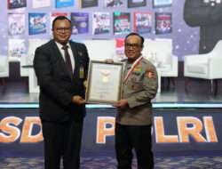 Bedah Buku As SDM Pol, Meritokrasi Jabatan Fungsional di Lingkungan Polri guna Mewujudkan SDM Unggul Mendapat Apresiasi Tinggi Para Pembicara