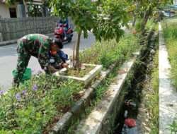 Melalui Kerja Bakti, Tumbuhkan Kebersamaan Antara Babinsa Sumber Dengan Warga Binaan