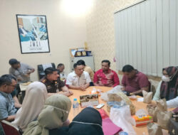 Jadi Atensi, Kejari Pelalawan Temui 34 Korban Penipuan SK Honorer Oleh Oknum PNS Disdikbud Pelalawan