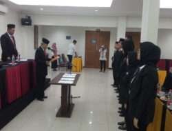 Sukseskan Pilkada Surakarta 2024 Babinsa Jayengan Amankan Pelantikan Pengawas Kelurahan