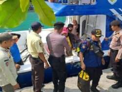 Polsek Kepulauan Seribu Selatan Laksanakan Pengamanan Dermaga Pulau Pari untuk Antisipasi Gangguan Kamtibmas
