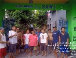 Selama Masa Jabatan Eri Cahyadi Tak Tersentuh Pembangunan Drainase, Warga Gang Sawi Kelurahan Tanah Kali Kedinding Kecewa 