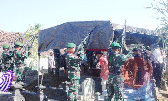 Kodim 0731/Kulon Progo Laksanakan Upacara Pemakaman Secara MiliterAlmarhum Kopka (Purn) Sarmin