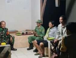 Pastikan Wilayah Binaan Aman Dan Kondusif, Babinsa Koramil 0801/08 Tulakan Patroli Siskamling