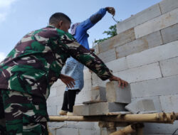 Aplikasikan Komsos Babinsa Klego Bantu Warga