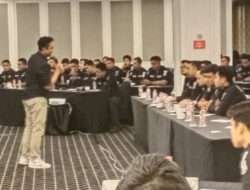 Humas Polda Jatim Kembali Menggandeng Stikosa AWSdalam Latkatpuan Konten Kreatif