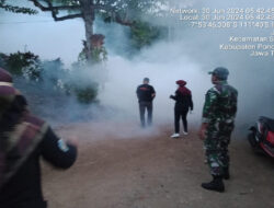 Pendampingan Fogging, Upaya Babinsa Kodim 0802/Ponorogo Cegah Penyakit DBD di Desa Binaan