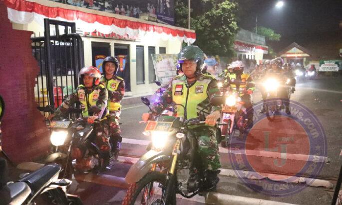 Patroli Skala Besar TNI – Polri Jaga Sitkamtibmas di Kota Mojokerto Jelang 1 Muharam
