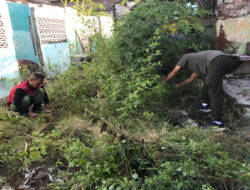 Peduli Kebersihan, Koramil 04/Jebres Bersama Perangkat Kelurahan Dan Warga Laksanakan Kerja Bakti