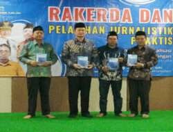 Bupati Lamongan Melaunching Buku Menjadi Penulis Produktif