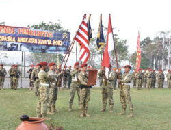 Janji Manusia Katak, Lulusan Sekopaska Pusdiksus Kodiklatal Tandai Penggunaan Baret Merah Komando