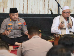 Kuatkan Iman dan Taqwa Anggota Polri, Kapolres Pasuruan Gelar Binrohtal dan Santunan Anak Yatim