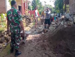 Jalin Silaturahmi Bersama Warga, Babinsa Majasem Kerja Bakti Gotong Royong Pembuatan Talud