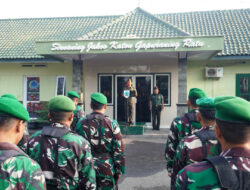 Kodim 0731/Kulon Progo Melaksanakan Upacara Pengibaran Bendera