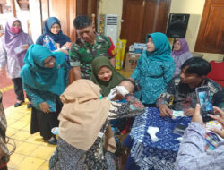 Peduli Kesehatan, Babinsa Laweyan Dampingi Posyandu Balita dan Ibu Hamil di Wilayah Binaan