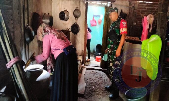 Cegah DBD, Babinsa Ajak warga Berantas Sarang Nyamuk