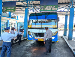 Operasi Patuh Semeru 2024 Polres Lumajang Gelar Sosialisasi Tertib Lalin di Terminal Menak Koncar