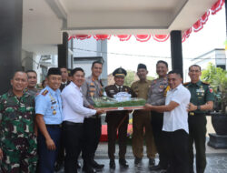 Soliditas Penegak Hukum Polres Magetan Kirim Tumpeng ke Kejari di Hari Bhakti Adhyaksa ke-64