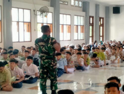Danramil 02/Banjarsari Berikan Materi Nasionalisme dan Bela Negara Kepada Siswa SMA N 06 Surakarta