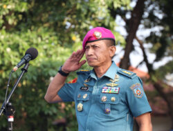 Kodiklatal Laksanakan Upacara Bendera dan Defile Pasukan