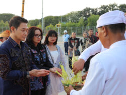 Tiba di Pulau Dewata, Kapolda Bali Disambut Tradisi Tepung Tawar