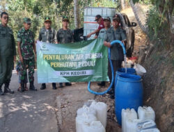 Sinergi TNI dan Perhutani: Bantuan Air Bersih 3.000 Liter untuk Warga Kekeringan di Trenggalek