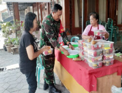 Peran Aktif Babinsa Gandekan dalam Penyiapan Logistik Untuk Stunting dan Ibu Hamil