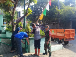 Begini Cara Babinsa Keprabon dalam Menyambut HUT Kemerdekaan RI Ke-79 di Wilayah Binaan