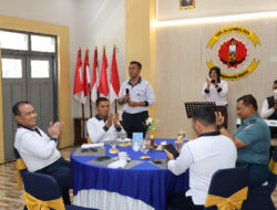 Dankodiklatal Apresiasi Lattek Table Manner Siswa Dikmata 43/2 TNI AL