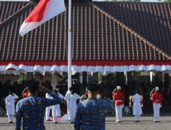 Kapolres Pasuruan Pimpin Upacara Penurunan Bendera Merah Putih Dihadiri Forkopimda Kabupaten Pasuruan