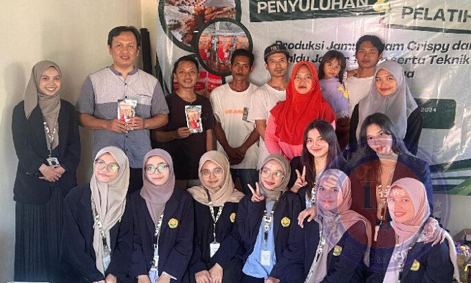 Pelatihan Produksi Jamur Krispi dan Kaldu Jamur Sebagai Upaya Tingkatkan Ekonomi Oleh Tim PROMAHADESA Antirogo UNEJ 2024