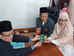 Wartawan lintasjatimnews di Dukunkan oleh Ustadz Kusno Hadi