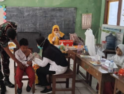 Babinsa Posramil Pitu Bersama Babinkamtibmas Dampingi Kegiatan BIAS di SDN Pitu 3