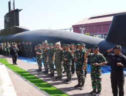 Berikan Penghormatan Kusuma Bangsa, Dankodiklatal Bersama Petinggi TNI Kunjungi Monumen KRI Nanggala-402