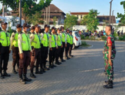 Babinsa Gilingan Himbau Security Masjid Sheikh Zayed Solo Jangan Lengah dan Selalu Waspada