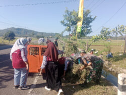 Aksi Nyata Koramil 0806-12/Munjungan: Kerja Bakti untuk Lingkungan Bersih dan Desa Bebas Banjir